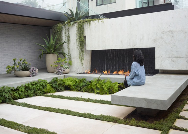 Butterfly-House_landscaping_Surfacedesign-Inc_dezeen_784_3