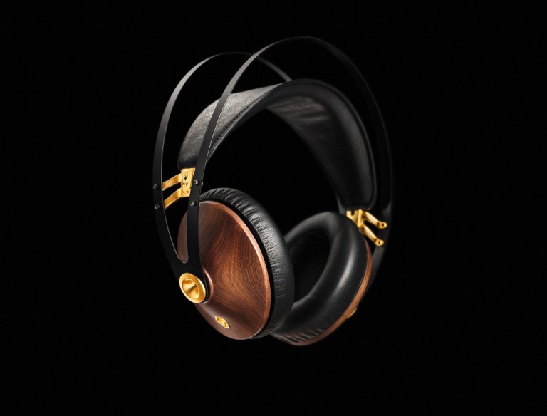99classics_headphones_1