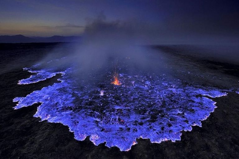 https---blogs-images.forbes.com-trevornace-files-2015-11-electric-blue-lava-1200x797